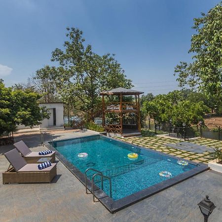 קארג'אט Saffronstays Riverfront Manor, 5-Bdr Pool Villa By Pej River מראה חיצוני תמונה