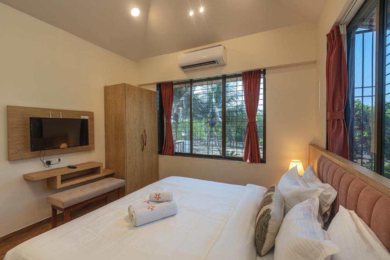 קארג'אט Saffronstays Riverfront Manor, 5-Bdr Pool Villa By Pej River מראה חיצוני תמונה