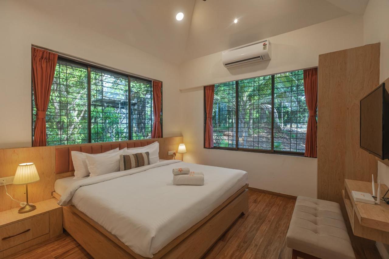 קארג'אט Saffronstays Riverfront Manor, 5-Bdr Pool Villa By Pej River מראה חיצוני תמונה