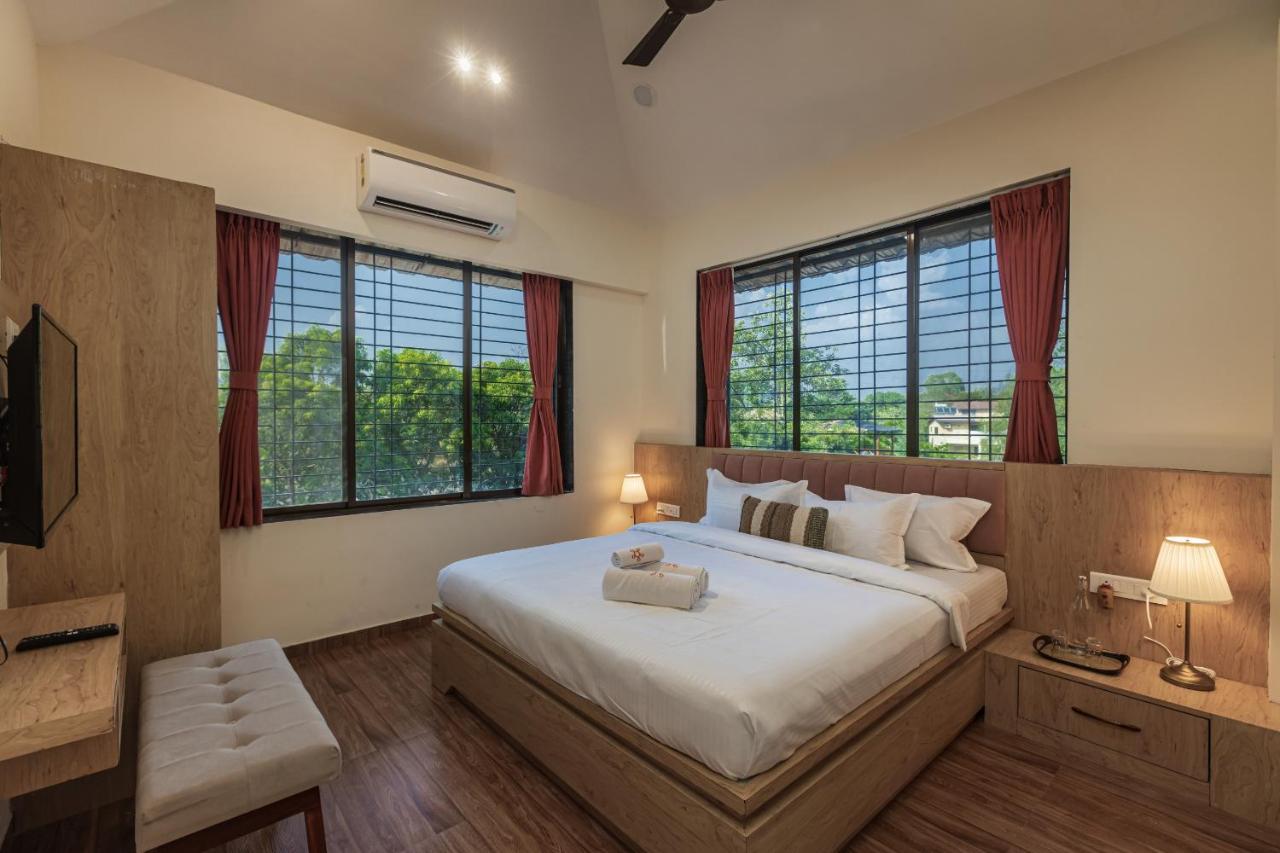קארג'אט Saffronstays Riverfront Manor, 5-Bdr Pool Villa By Pej River מראה חיצוני תמונה